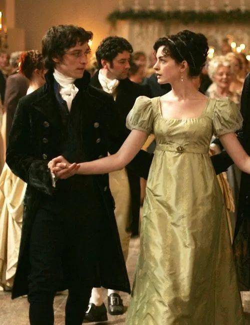 欧洲|200多年了,简·奥斯汀最爱的美裙依旧经典!胸以下全是腿靠它了