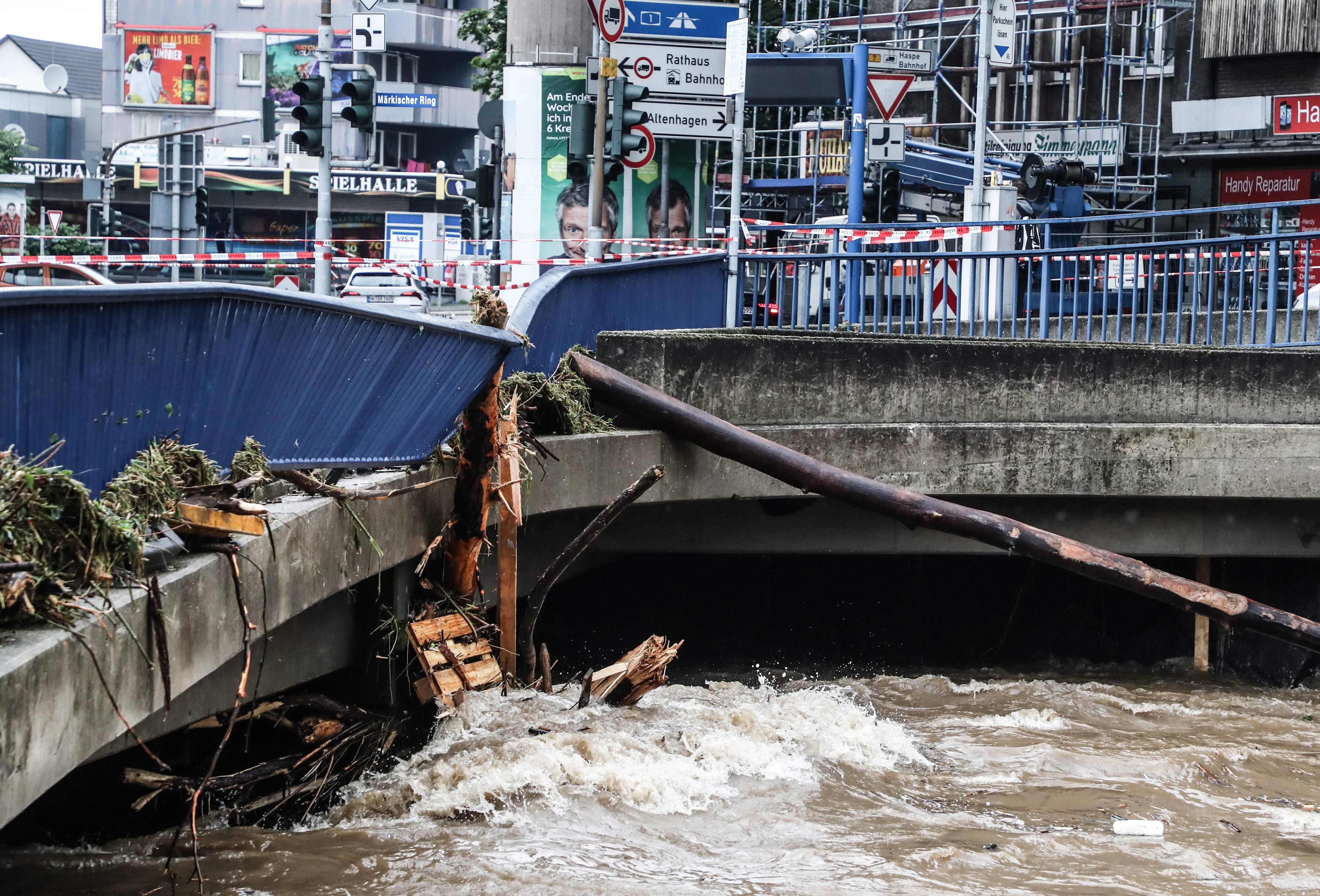 德国暴雨城市被淹图片