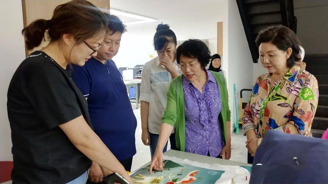 省妇联发展部部长吴凤莲一行来东乡县调研督导妇女工作