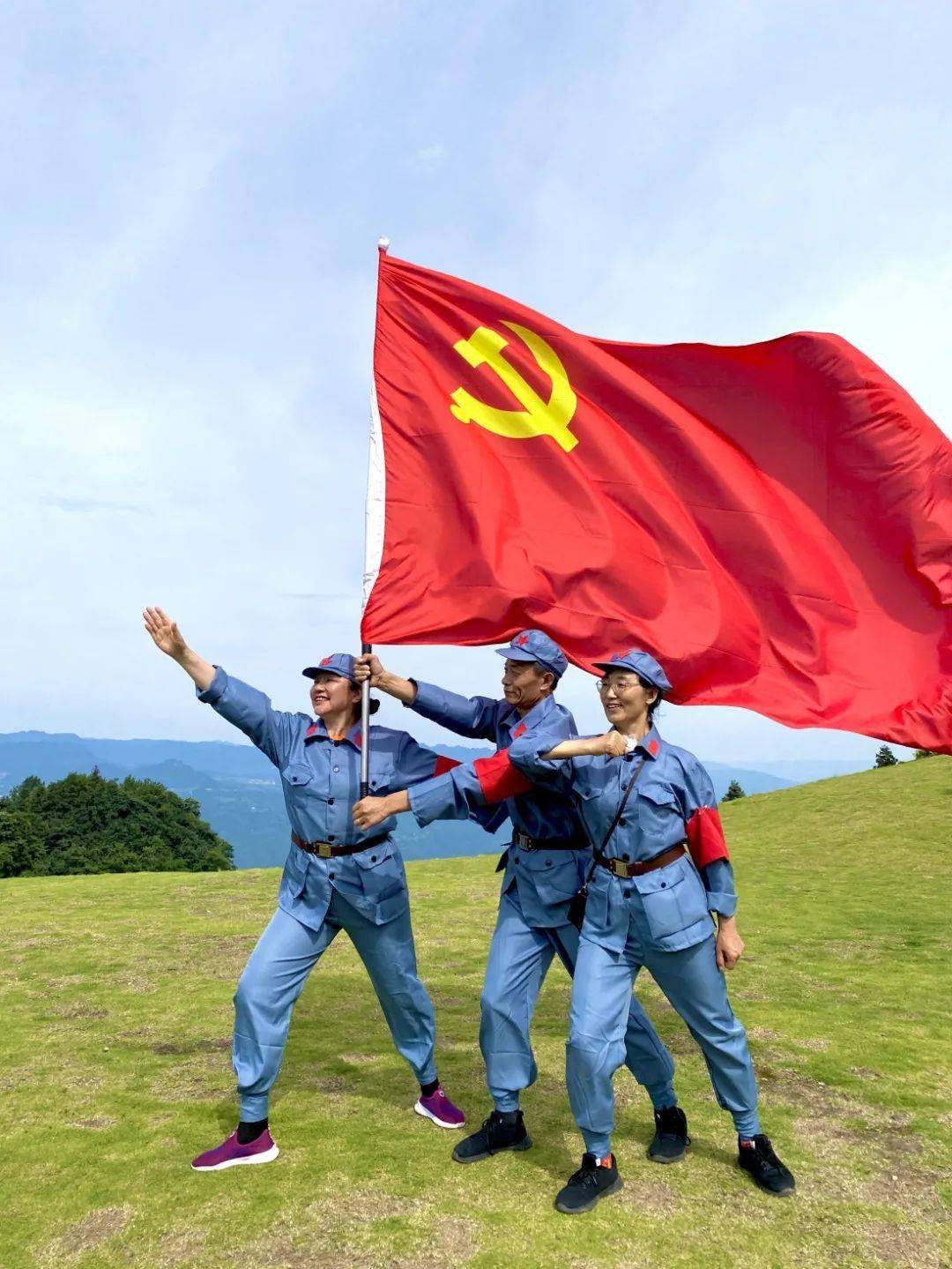 我心永向党