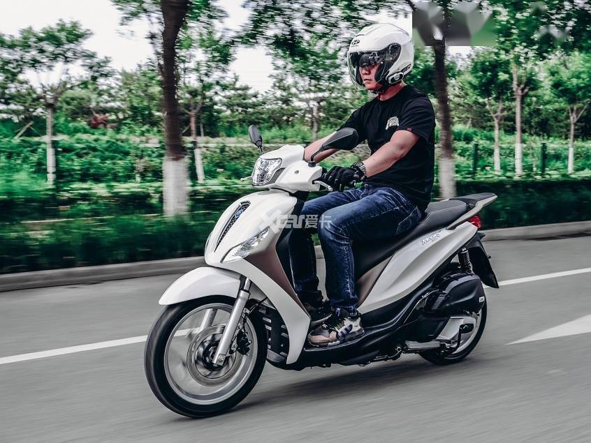 骑过的都说好试驾比亚乔medley150