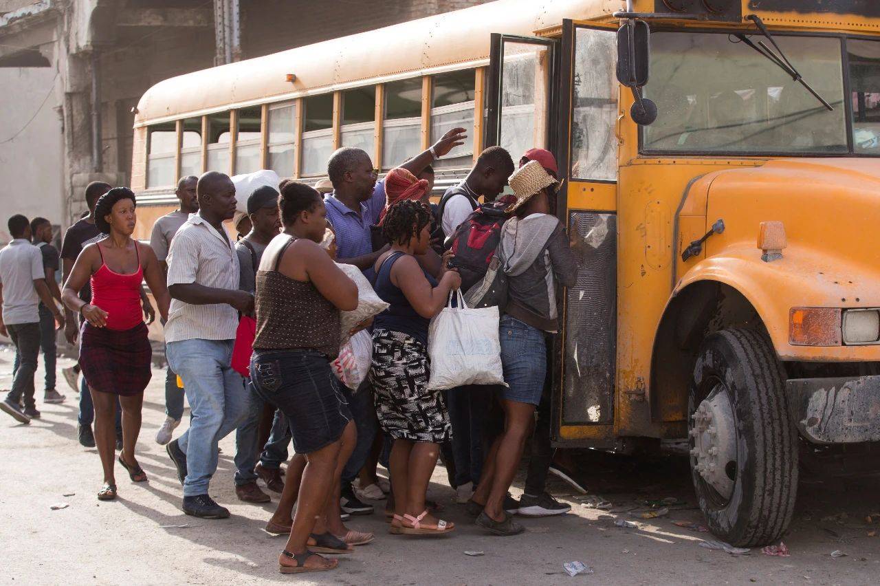 拥有1000余万人口的海地逐渐沦为西半球最贫穷的国家.