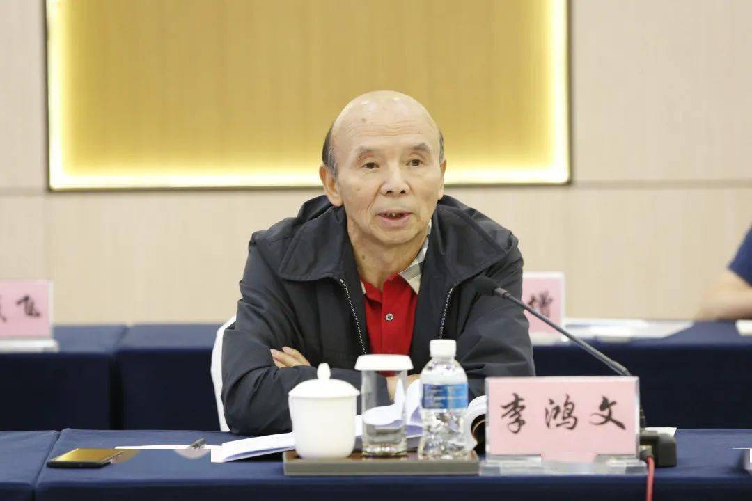 云南省税务学会会长李鸿文指出,此次课题成果初显,文章立意,质量都有