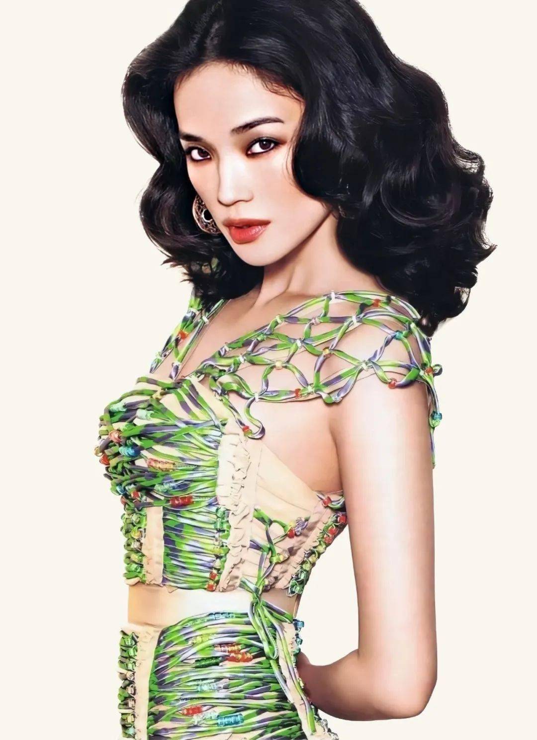 DojaCat|派对眼妆,心灵的狂野窗纱