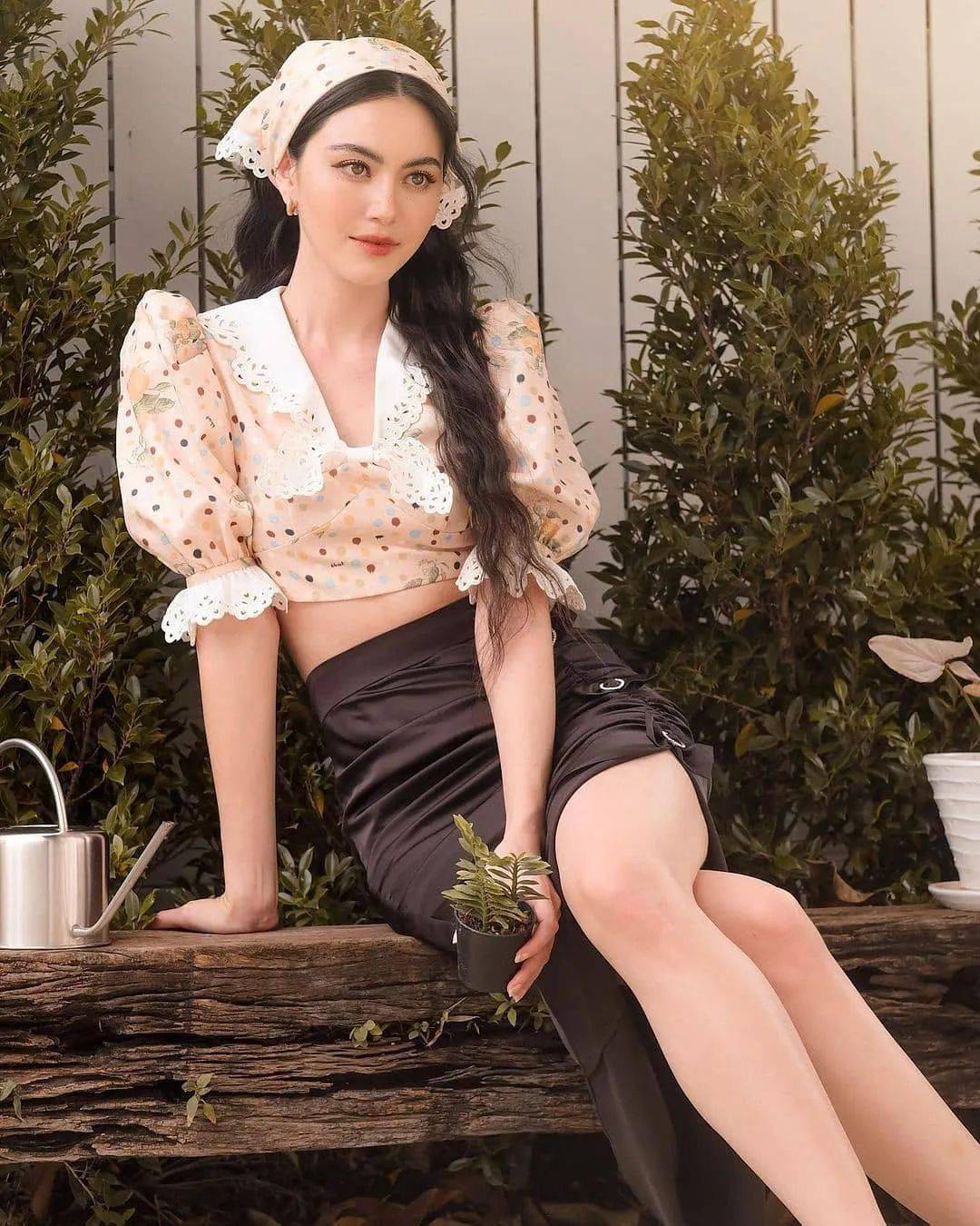 上衣|泰式美人Mai的夏日穿搭，你确定不想学？