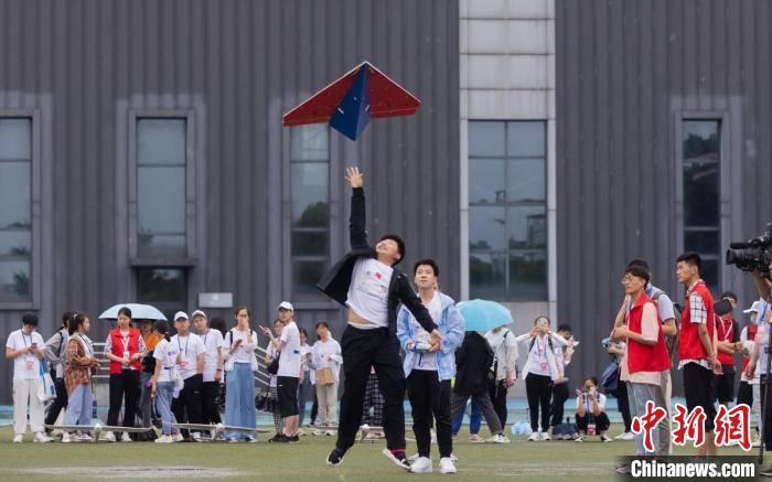 青少年|青少年高校科学营走进南京航空航天大学“为爱挑战”