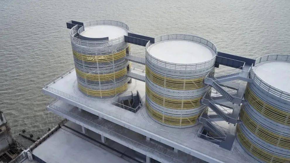 今晚, 灰仓艺术中心变身美妆无界空间_工业