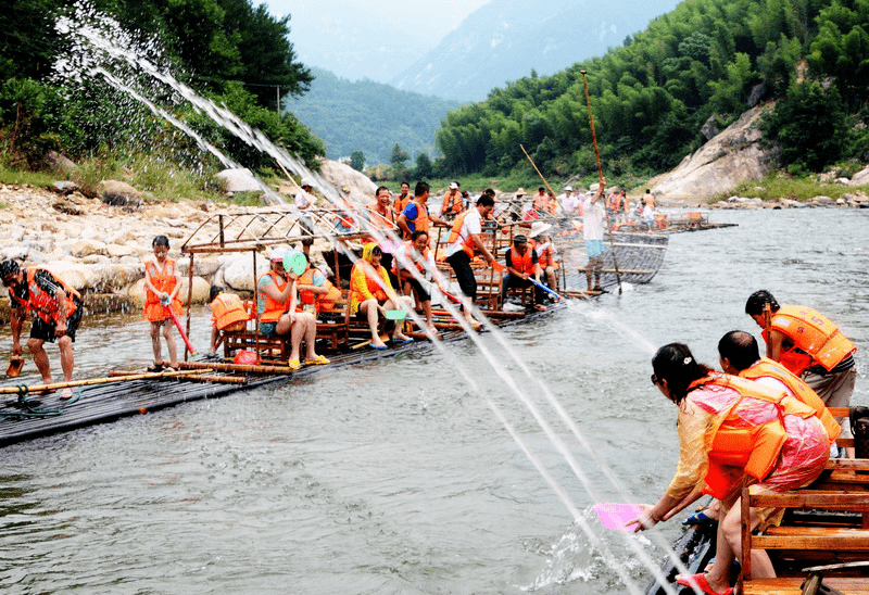 炎炎夏日到天柱山漂流去