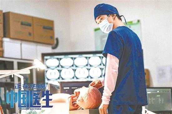 一线|张学友献唱《中国医生》片尾曲