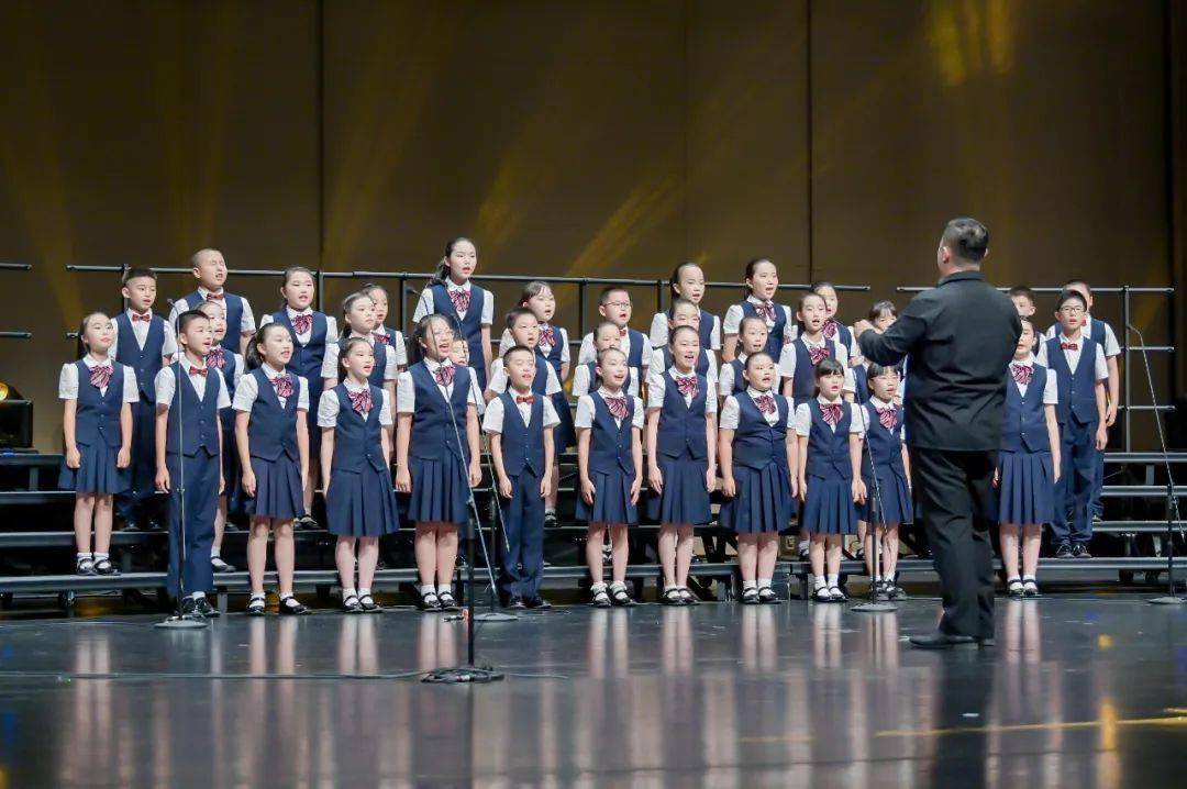 之夏"上海童声合唱节暨第十一届中国魅力校园童声合唱节比赛顺利举行
