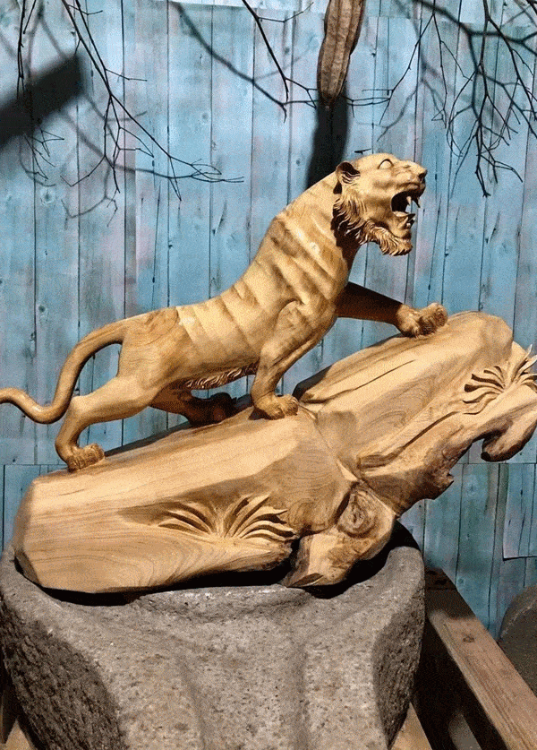 【神兽麒麟】香樟木【 入定 】花梨木每一件作品都来之不易,您有缘