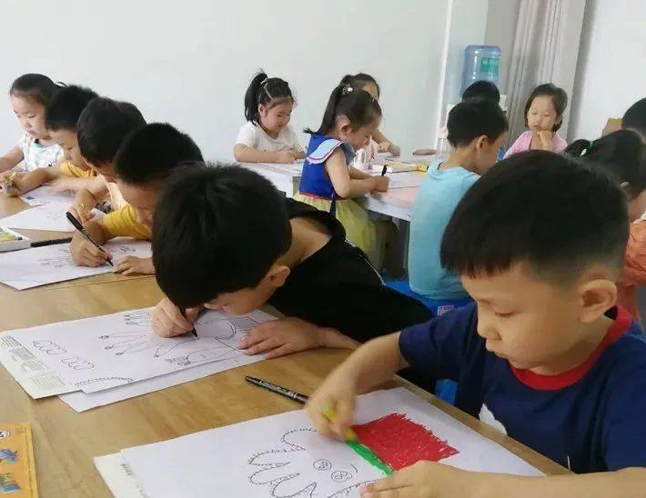 【未成年人】遂平县暑期少儿绘画艺术公益课堂开班啦!