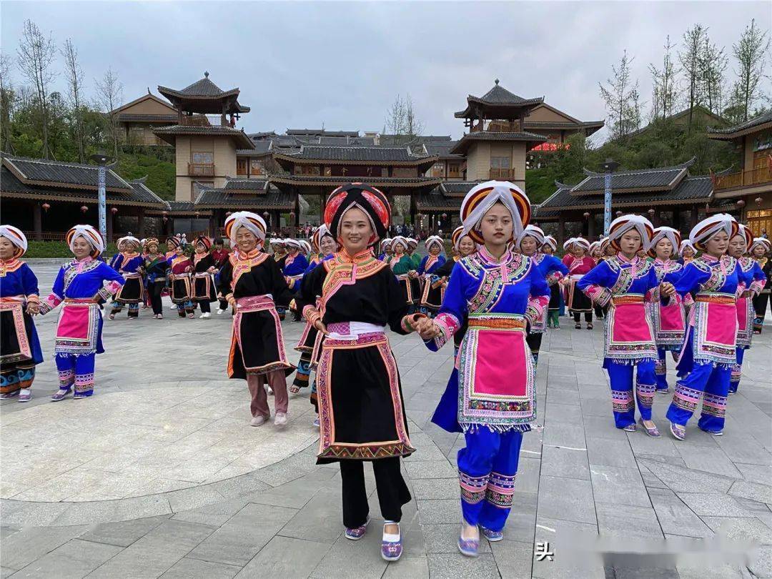 原三宝彝族乡位于贵州省西南部,黔西南州东北角,是国家非物质文化遗产