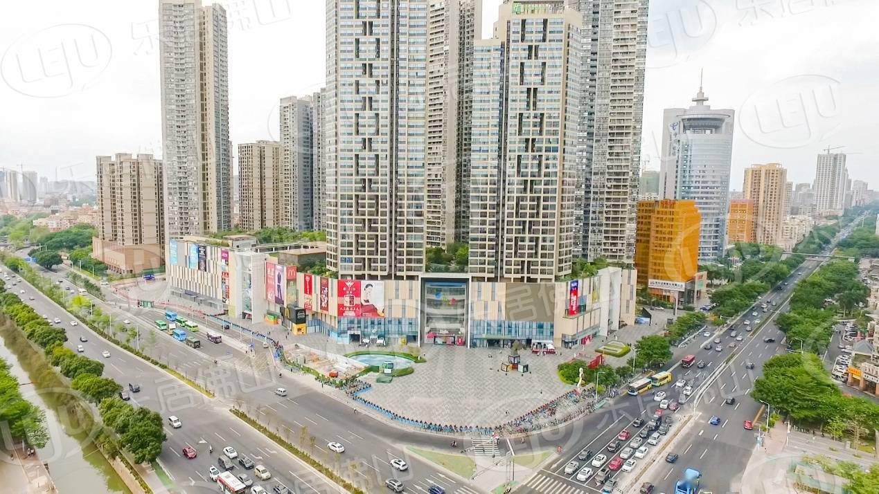 6969不止如此,宗地还紧挨季华商圈,周边更有世博广场,新dna购物