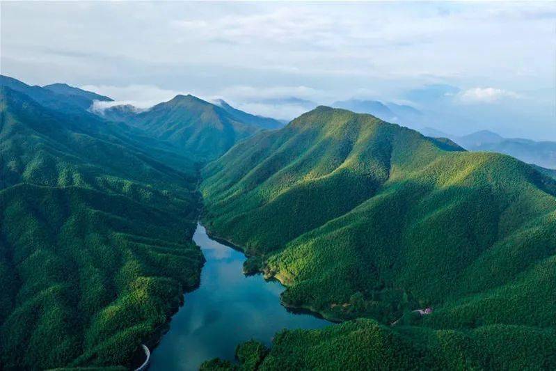 亻匕?了?湖城还你一场清凉山水游!