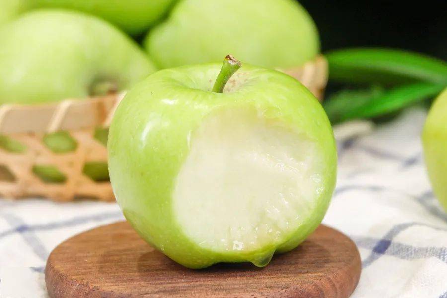 产地食材▎山西运城青苹果真正树上的小清新鲜嫩欲滴清脆爽口