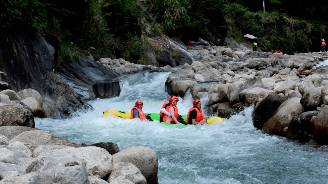 创建5a景区打造旅游品牌丨莽山大峡谷漂流清凉一夏好去处打造南方第一