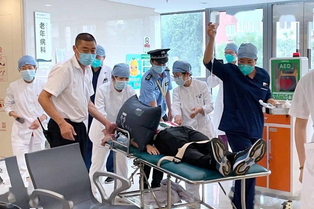 抢救车|我为群众办实事 | 门诊应急大演练，备预不虞保安全