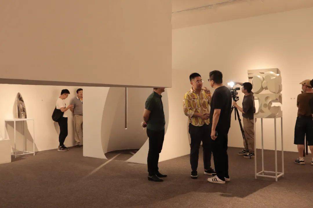 雕塑杂志丨na朱羿郎实验作品展开幕式纪实