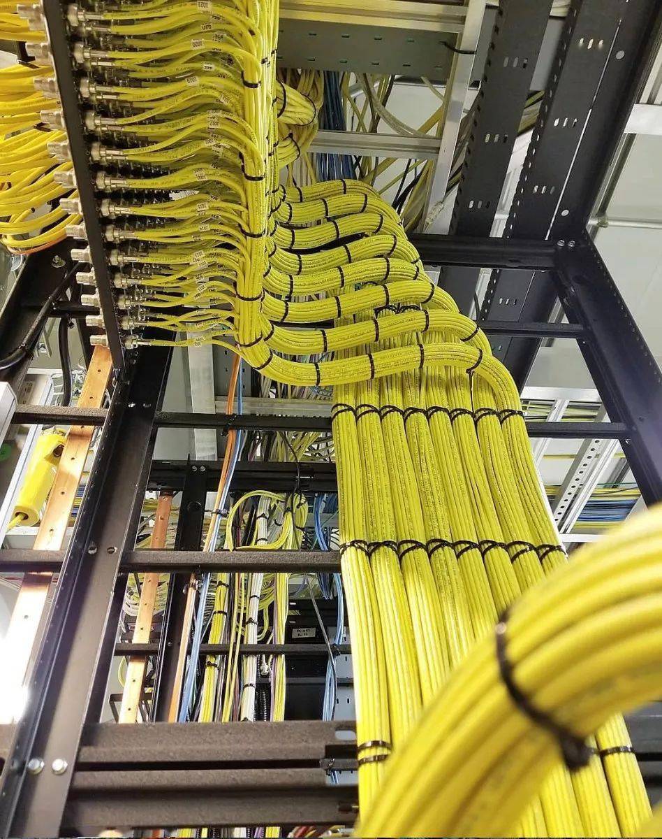 机房最美布线已醉