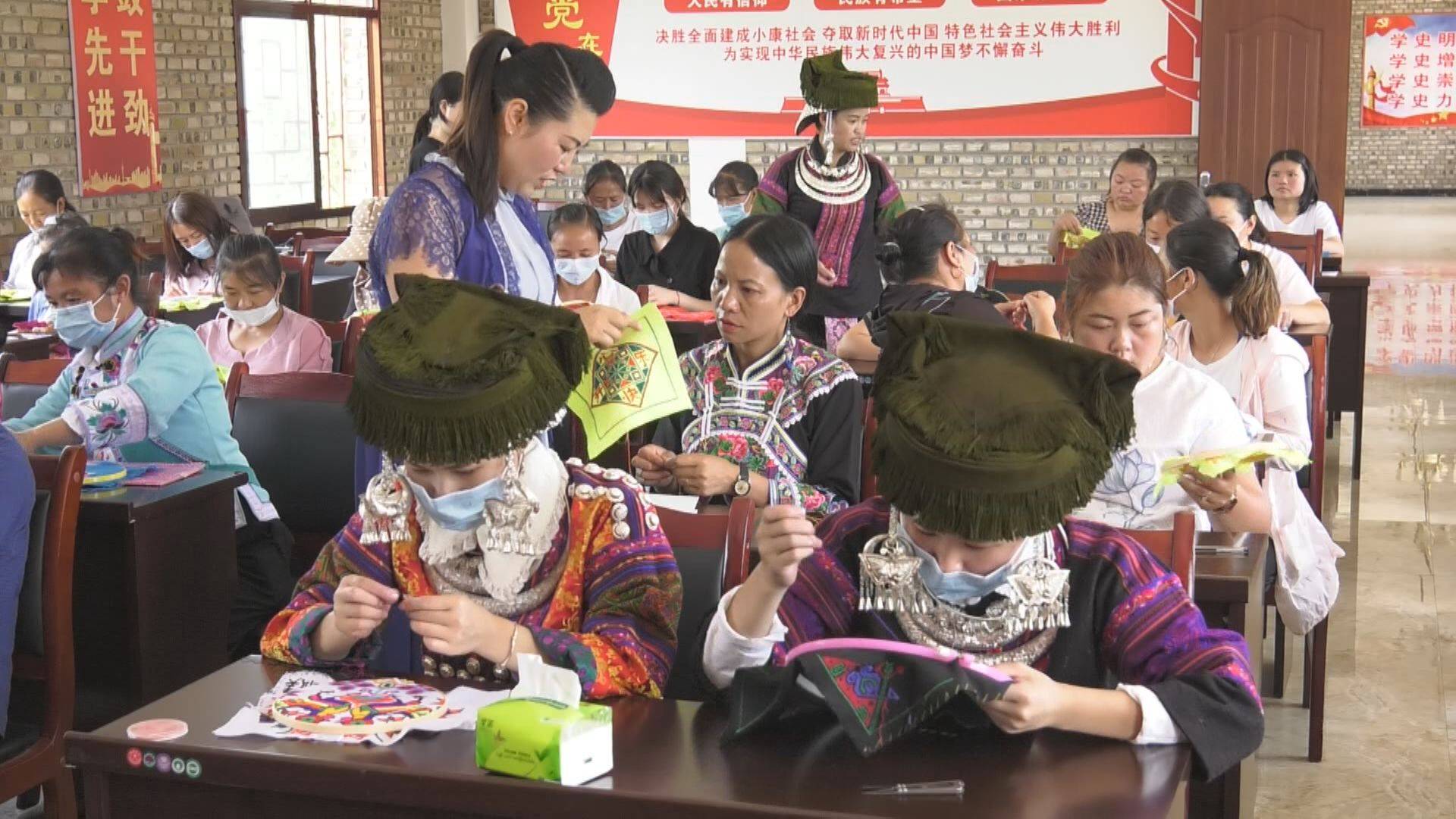 安龙:特色手工技能提升培训助力乡村振兴