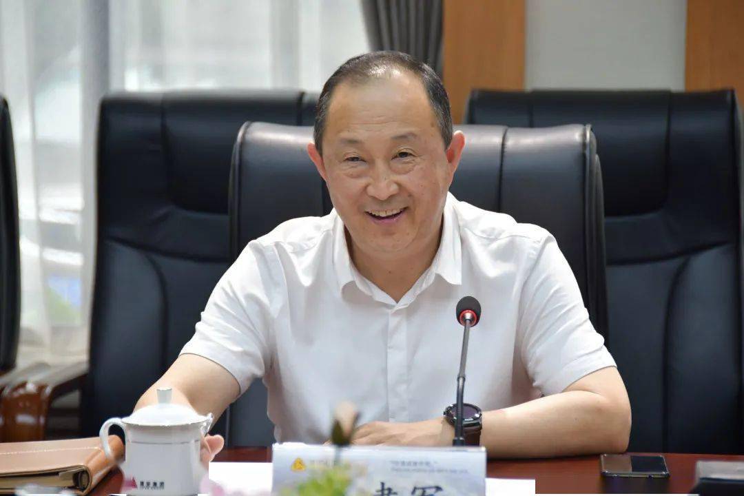 潞安化工集团与华新燃气集团签署战略合作协议