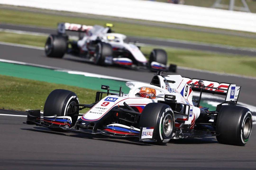 正赛榜单p8:马泽平(比赛p19→p17,升2位)排位赛进到q2已发挥出赛车