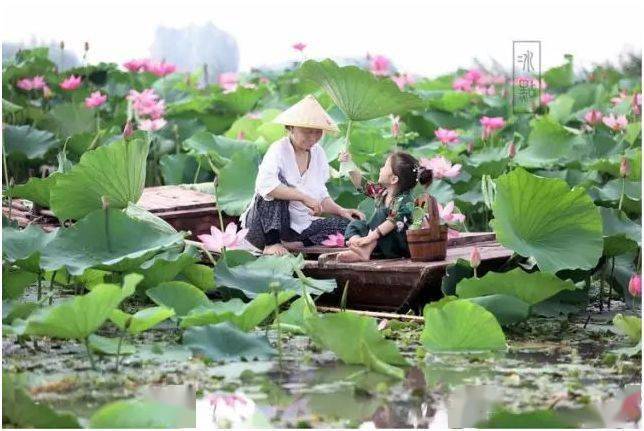 摄影师妈妈给女儿拍的暑假照,萌翻了整个朋友圈!
