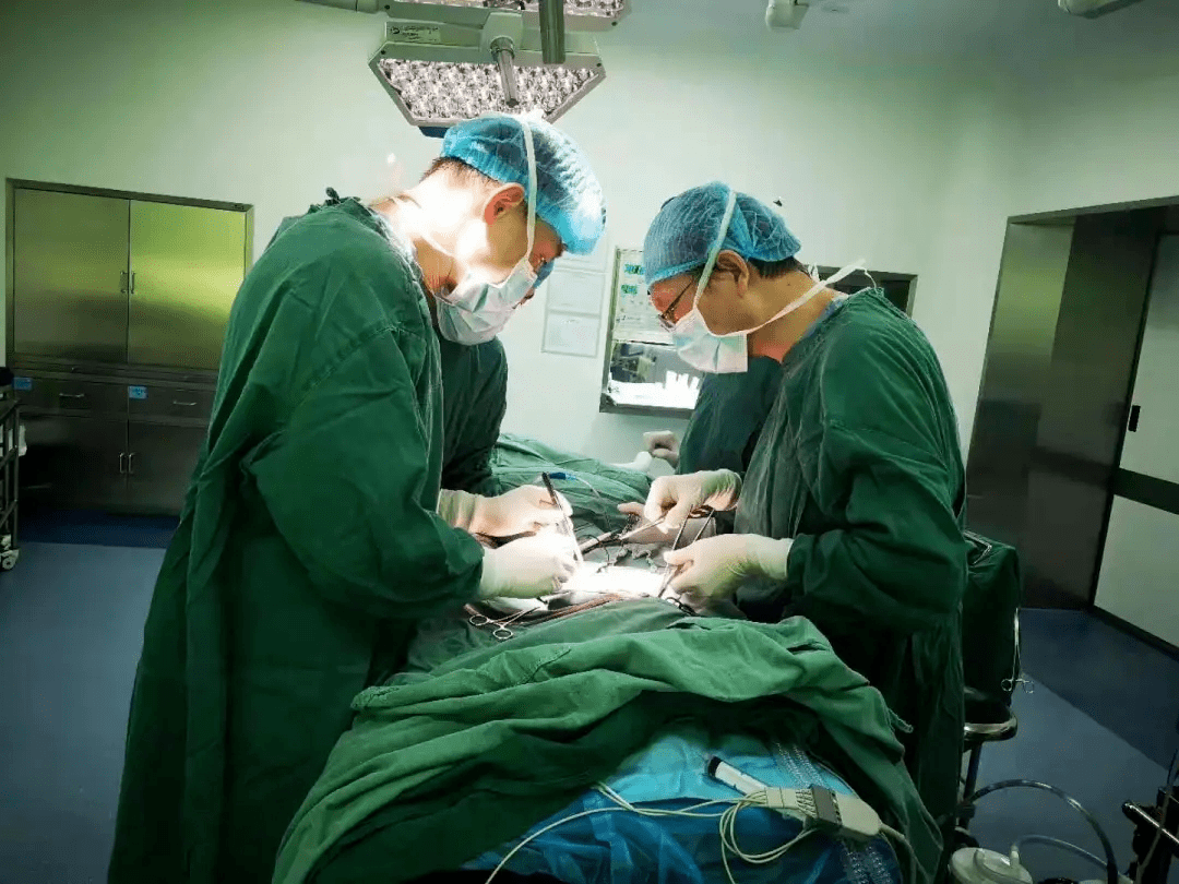 温馨妇幼丨医术精湛精心护理,家属感谢喜送锦旗_宝宝