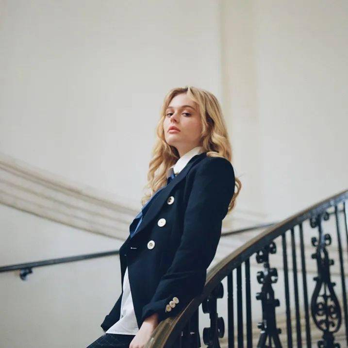 新版绯闻女孩开播这一届上东区名媛都怎么穿