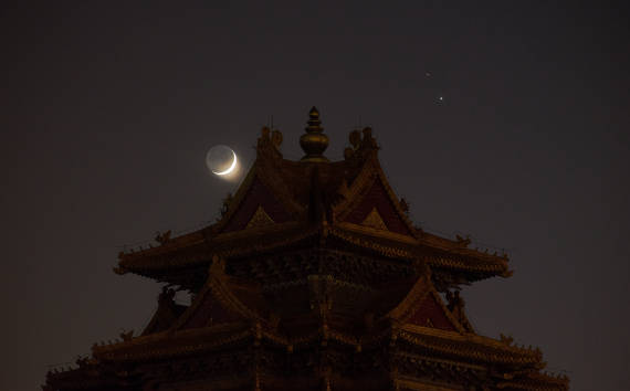 本人|星空有约|“指环王”和“大个子”一起把月“拱”