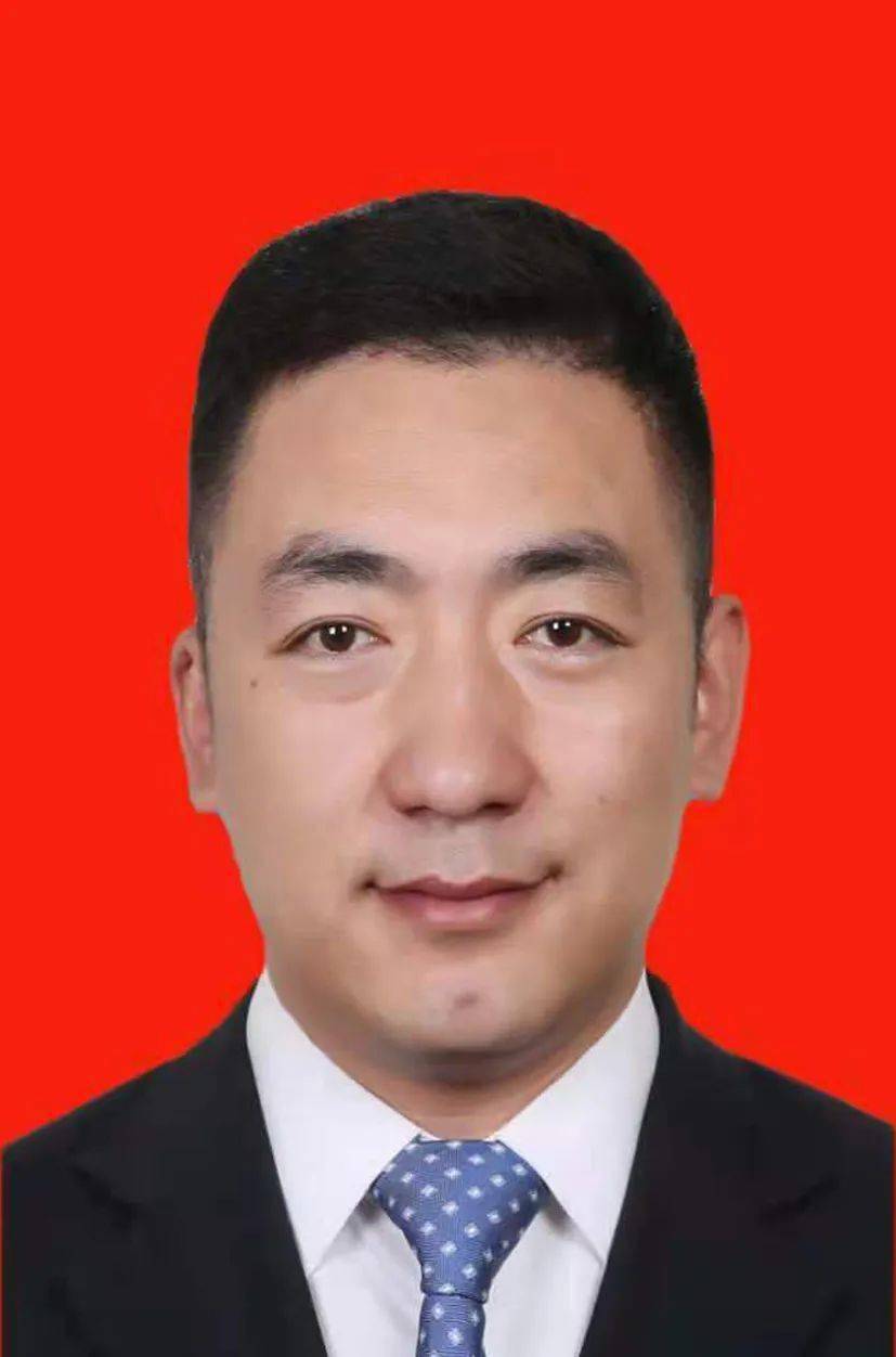 杨豪杰男,藏族,1982年2月出生,中共党员,甘肃迭部人,出生地甘肃迭部