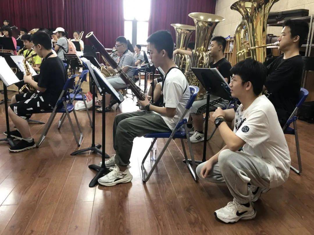 请为他们鼓掌我校管乐团参加2021东方美谷之夏管乐嘉年华暨中华杯中国