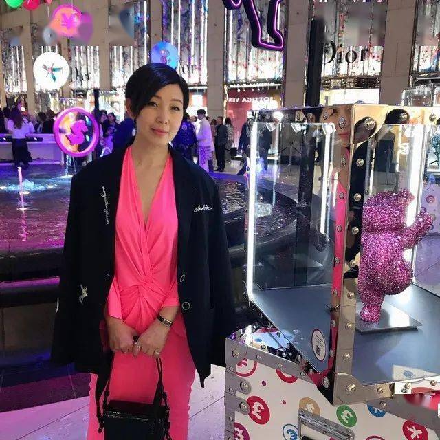 前度个个大红大紫!人称"男神收割机"的她选择不婚,已单身9年