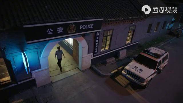 小镇警事夫妻更像仇人如今丈夫成嫌疑人警察依然怀疑妻子