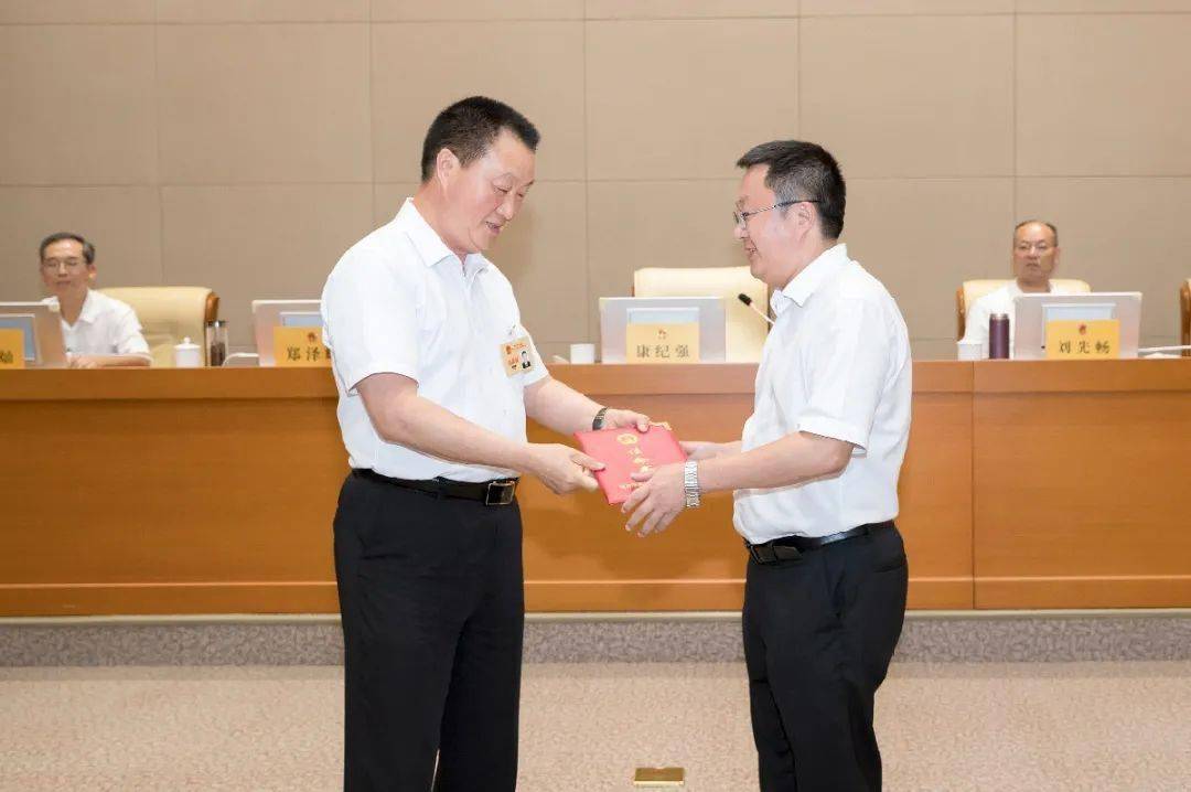 区委常委,常务副区长王春水,区委常委,区纪委书记,区监委主任刘诗权