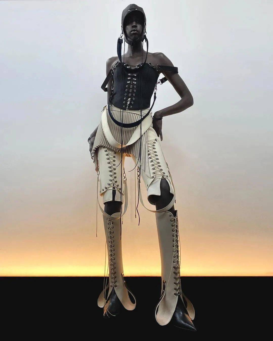 服装|灵感元素｜源自燕子的浪漫设计