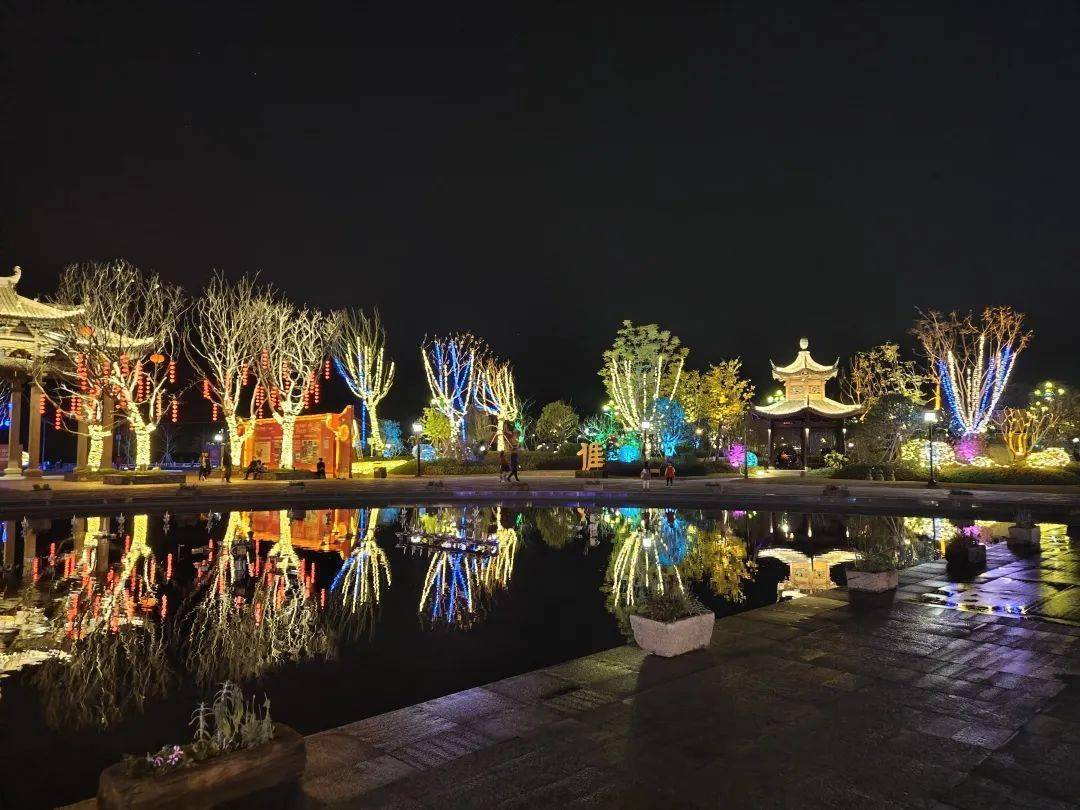 客都人家康养文旅综合体位于梅州市梅县区丙村镇,以客家建筑和文化为