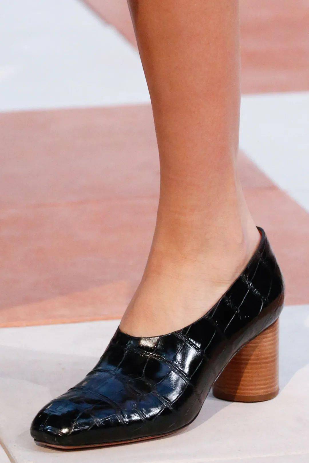 品牌|Phoebe Philo要回归,最期待她的鞋!