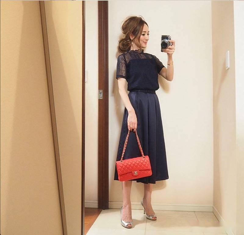 被38岁的辣妈星玲奈惊艳到了156穿出高挑感不仅时尚还很高级