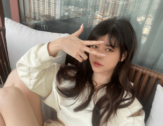 网红郝一点10年前照曝光,看清对比网友:能把医生介绍给我吗?