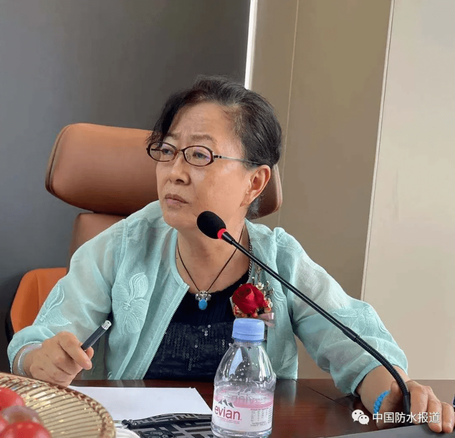 韩丽莉韩丽莉所长表示,阿尔法注意到"碳中和"政策对行业未来产品的