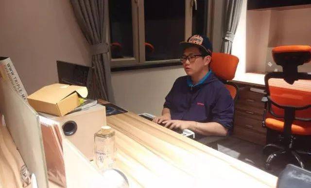来自泉州的他用闽南语方言唱生活