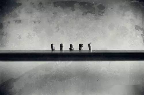 物质|喝葡萄酒为什么不能直接咽下去?