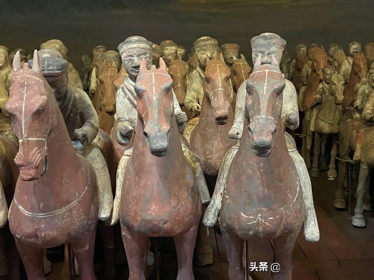 咸阳博物馆:汉高祖长陵陪葬墓陪葬的三千彩绘兵马俑