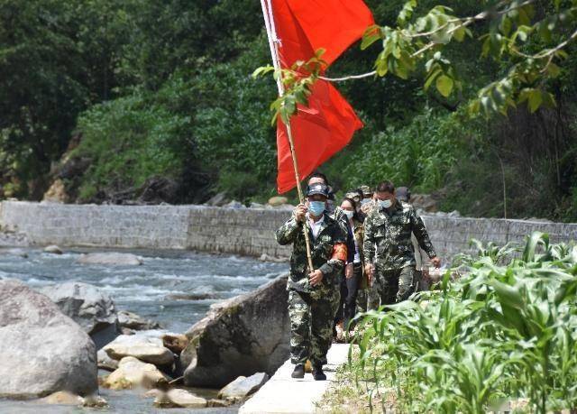 过去一周,位于云南西北部的边陲小镇片马,由于新冠