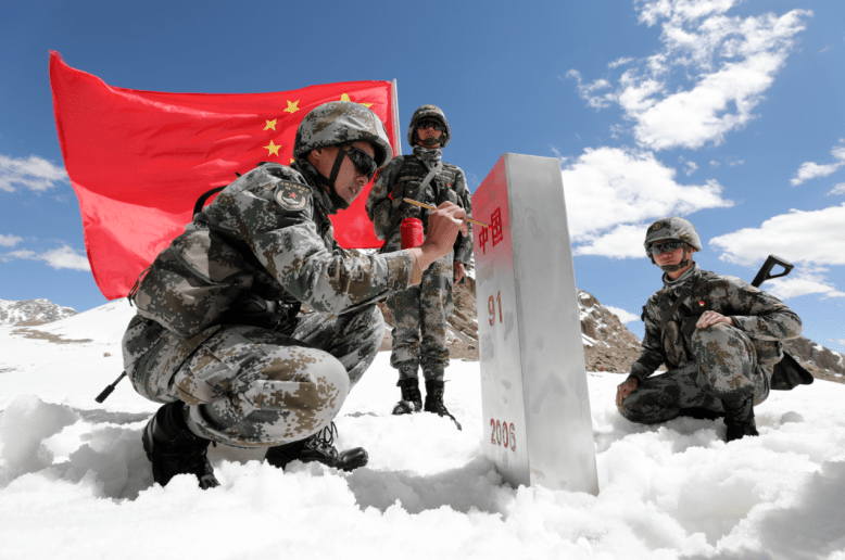 来自咸阳的英雄赞歌《战士与界碑》_戍边