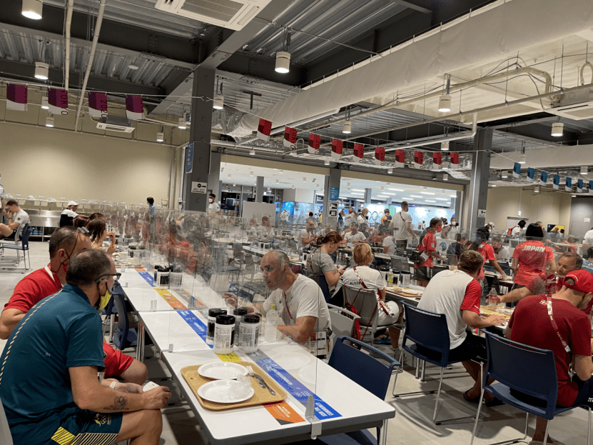 中国奥运代表团的脊骨神经医生讲述驻扎在东京的生活三明治