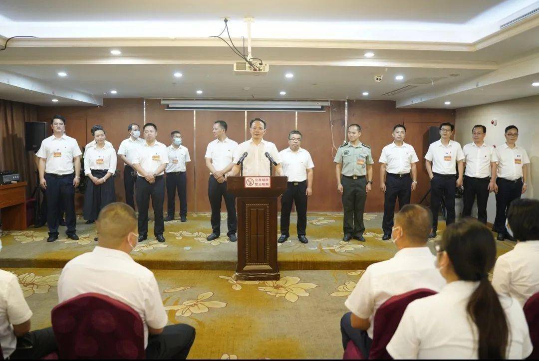 微洪江丨聚焦党代会郑小胡向青松等市领导看望慰问党代表