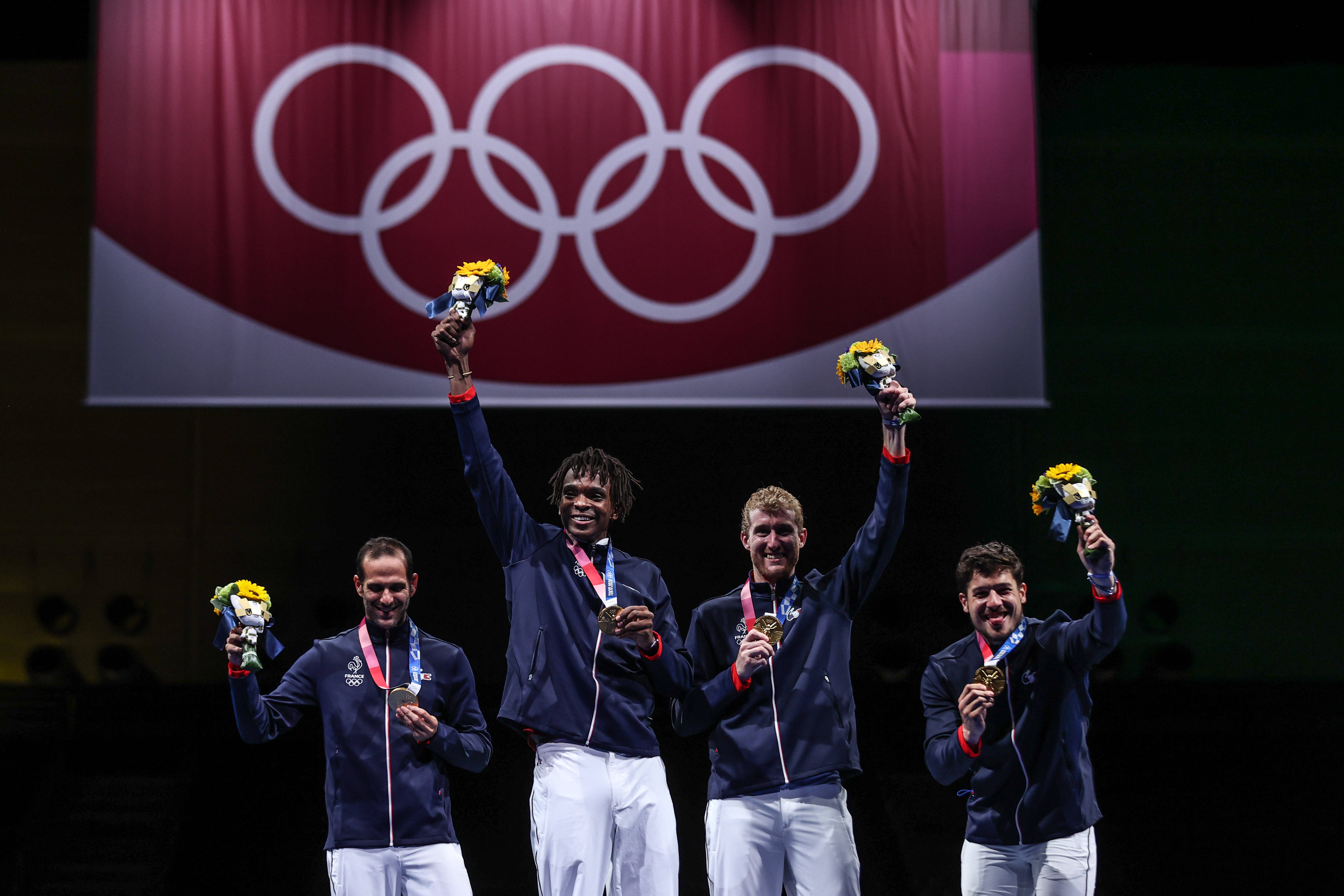 击剑男子花剑团体法国队夺得冠军